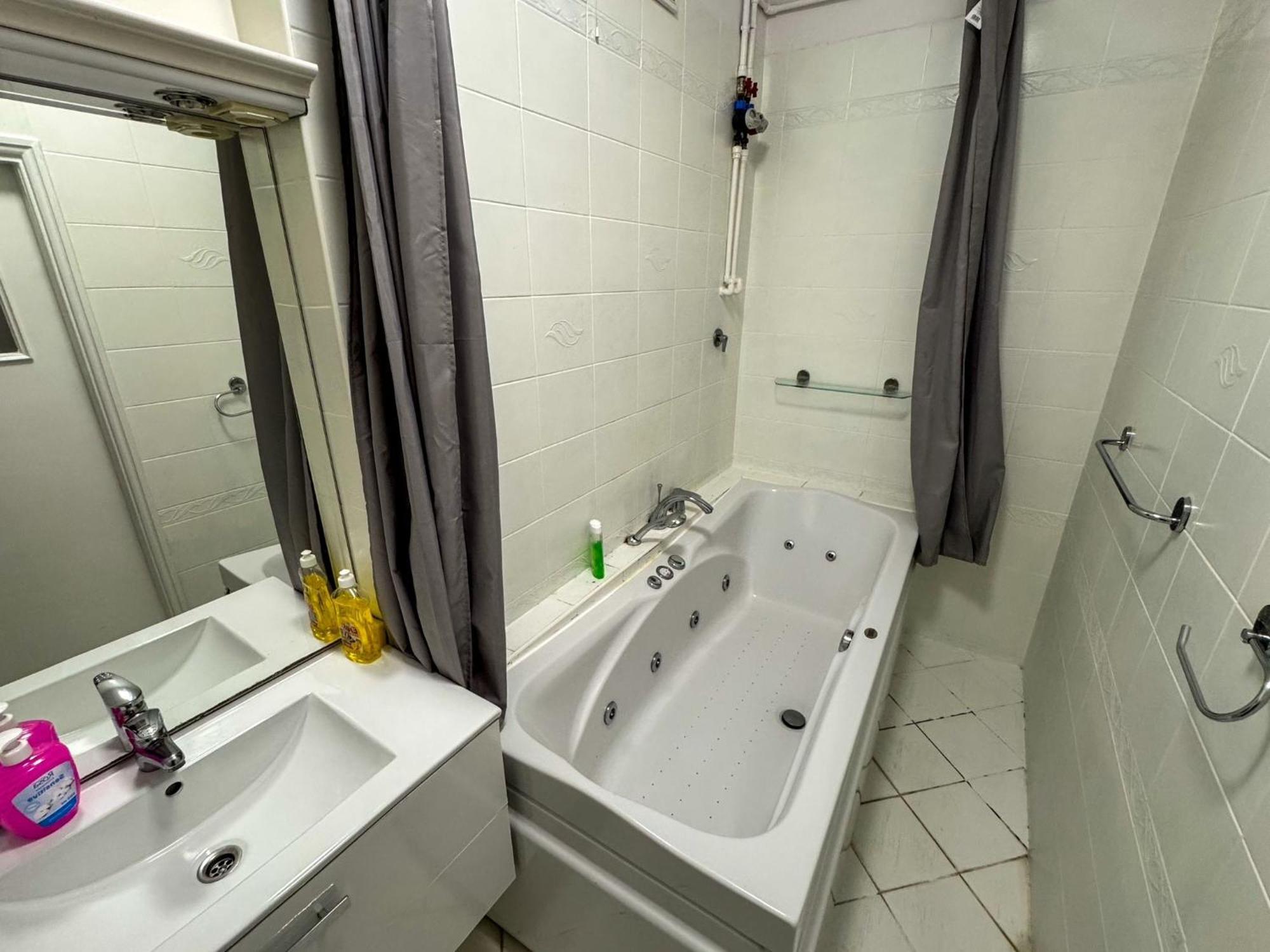 Fantastic Waw - W8 Room Dn Варшава Екстериор снимка