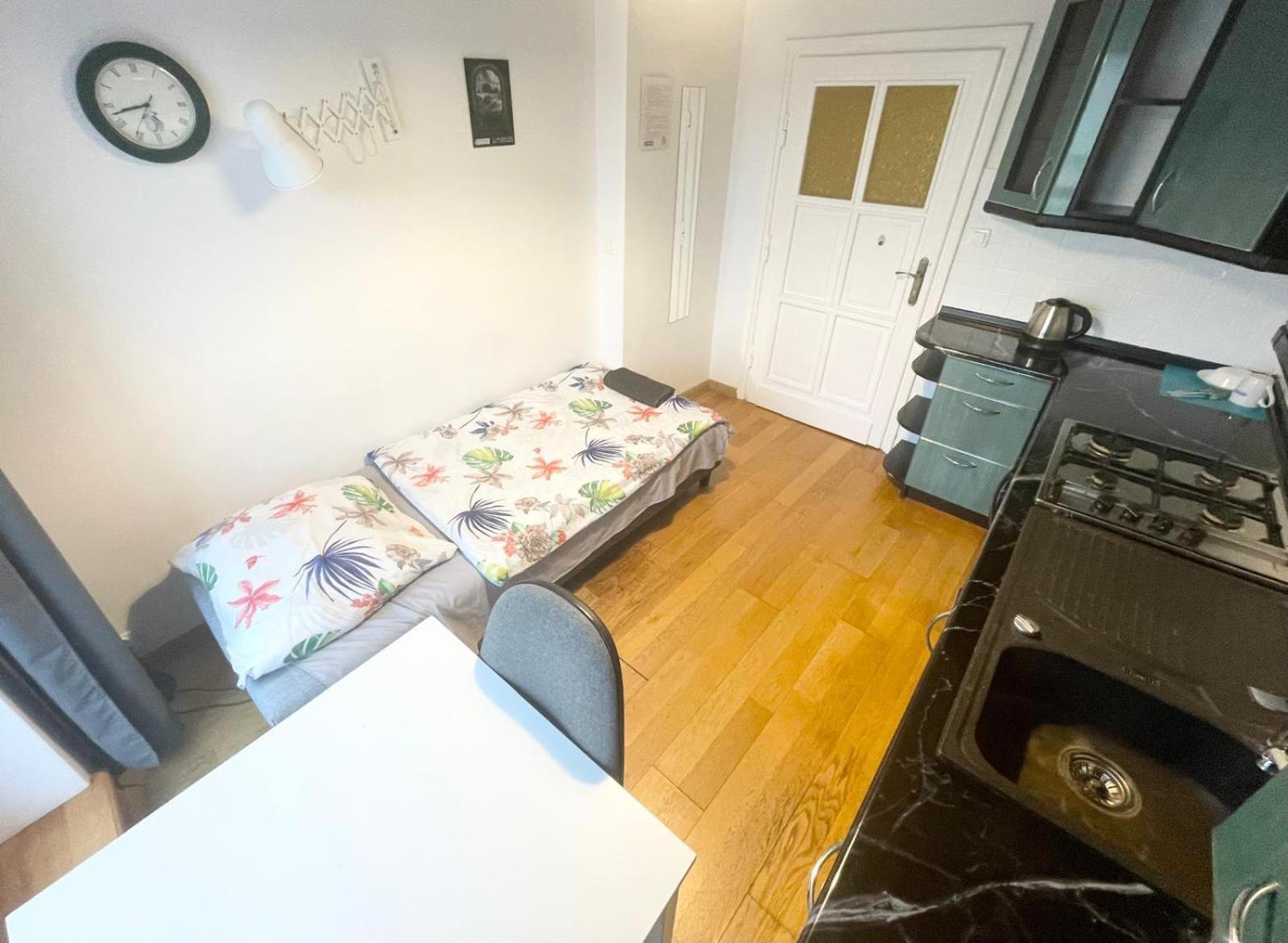 Fantastic Waw - W8 Room Dn Варшава Екстериор снимка
